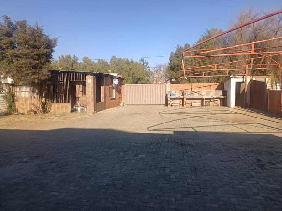 3 Bedroom Property for Sale in Beaconsfield Northern Cape